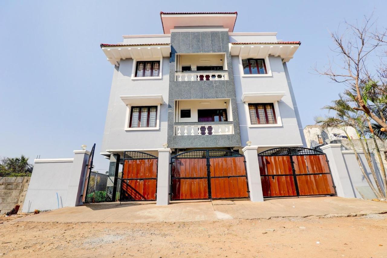 Oyo Home Fantasea Uthandi Near Juhu Beach Madras Buitenkant foto